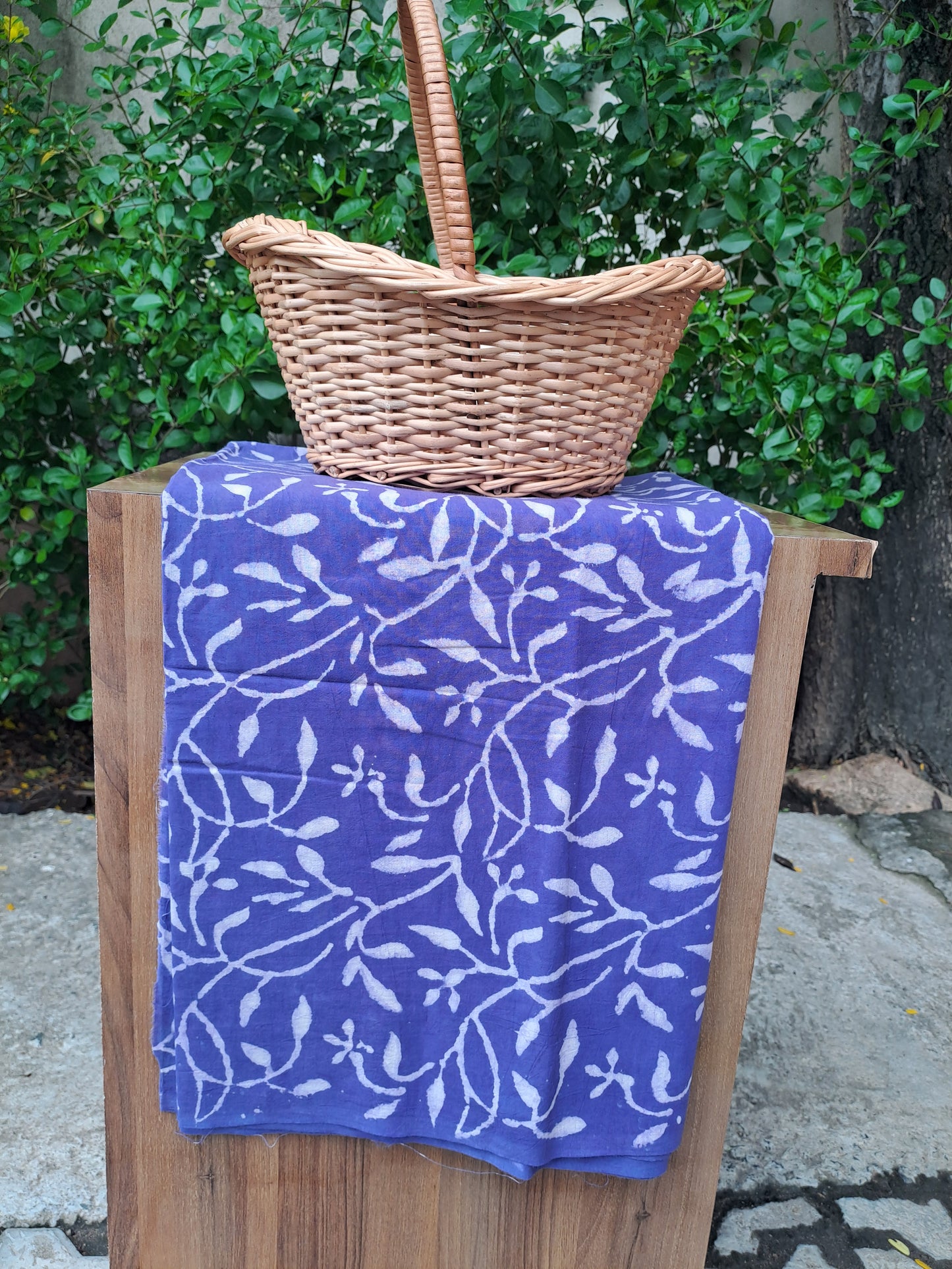 BLUISH LAVENDER HANDBLOCKED COTTON PRECUT 2.5M FABRIC