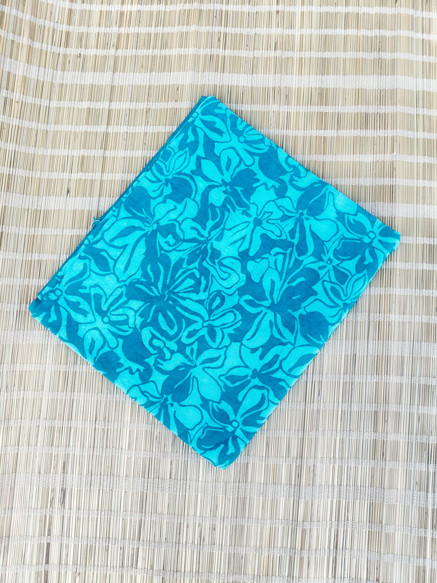 BLUE HANDBLOCKED COTTON PRECUT 2.5M FABRIC