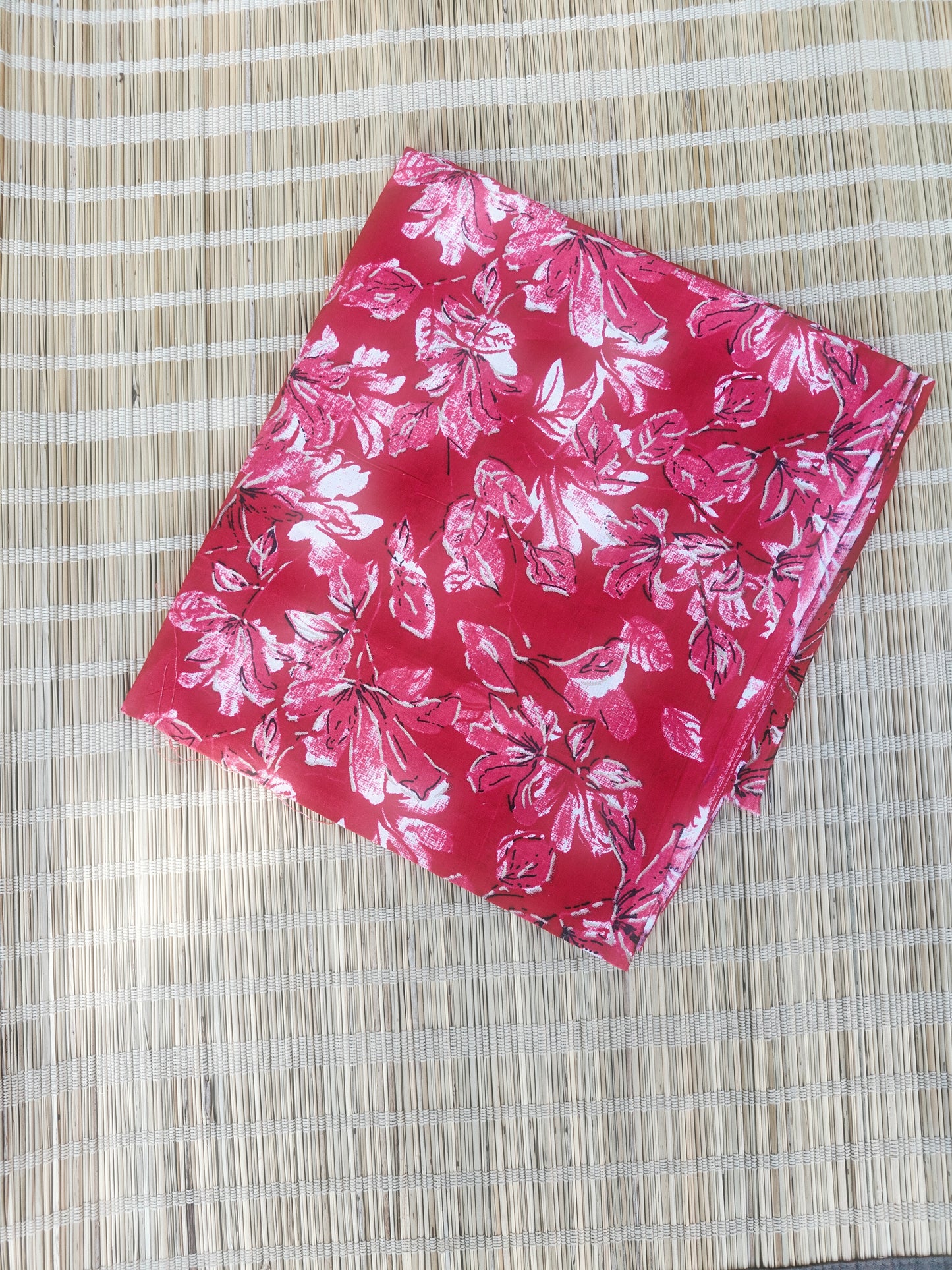 RED HANDBLOCKED COTTON PRECUT 2.5M FABRIC