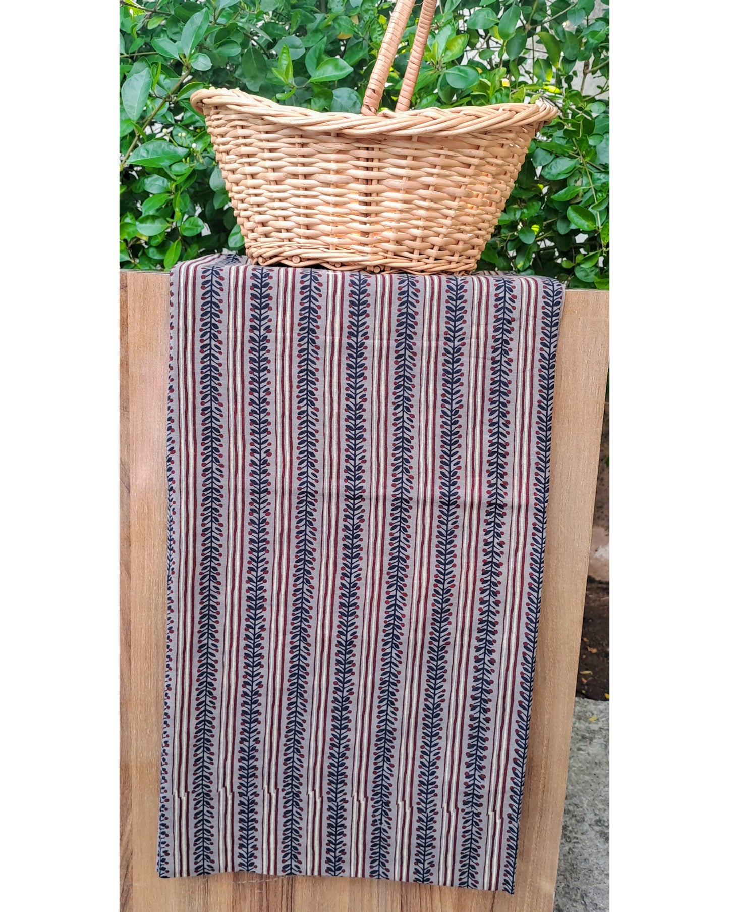 GREY HANDBLOCKED COTTON PRECUT 2.5M FABRIC