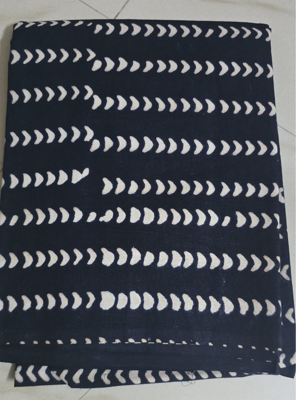 BLACK HANDBLOCKED COTTON PRECUT 2.5M FABRIC