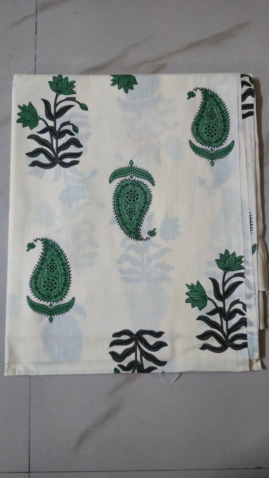 WHITE HANDBLOCKED COTTON PRECUT 2.5M FABRIC