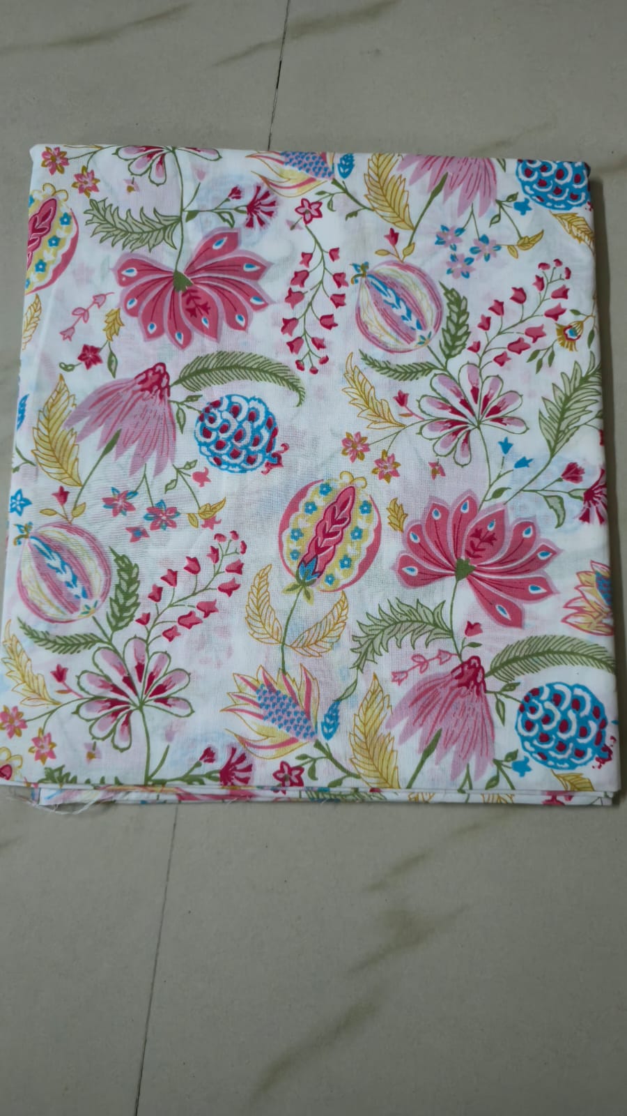 WHITE HANDBLLOCKED COTTON PRECUT 2.5M FABRIC