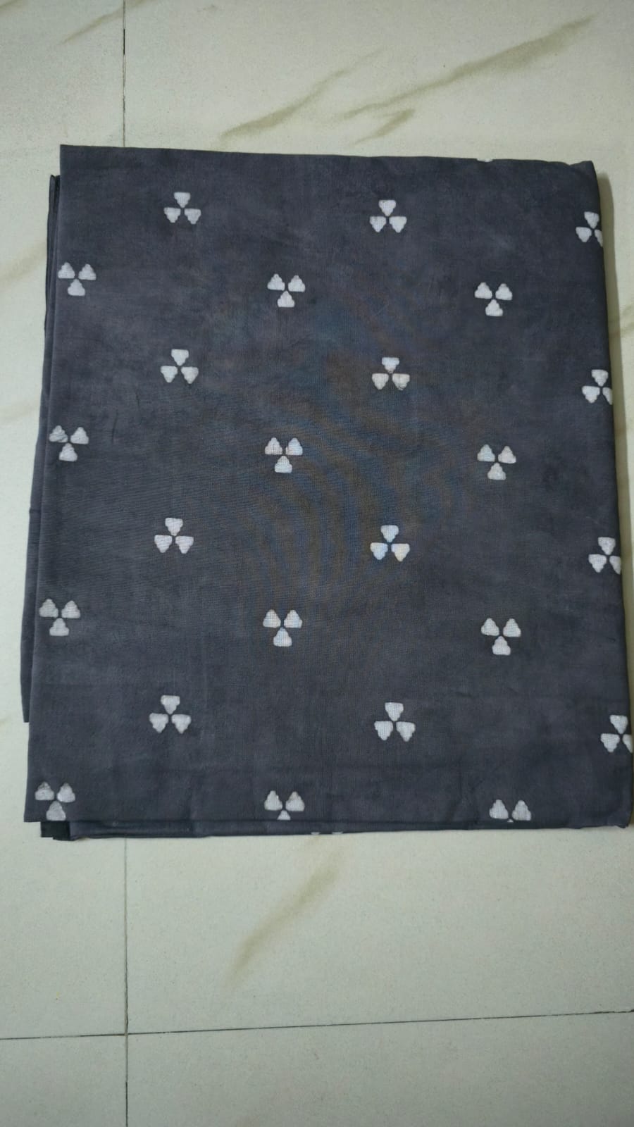 GREY HANDBLOCKED COTTON PRECUT 2.5M FABRIC