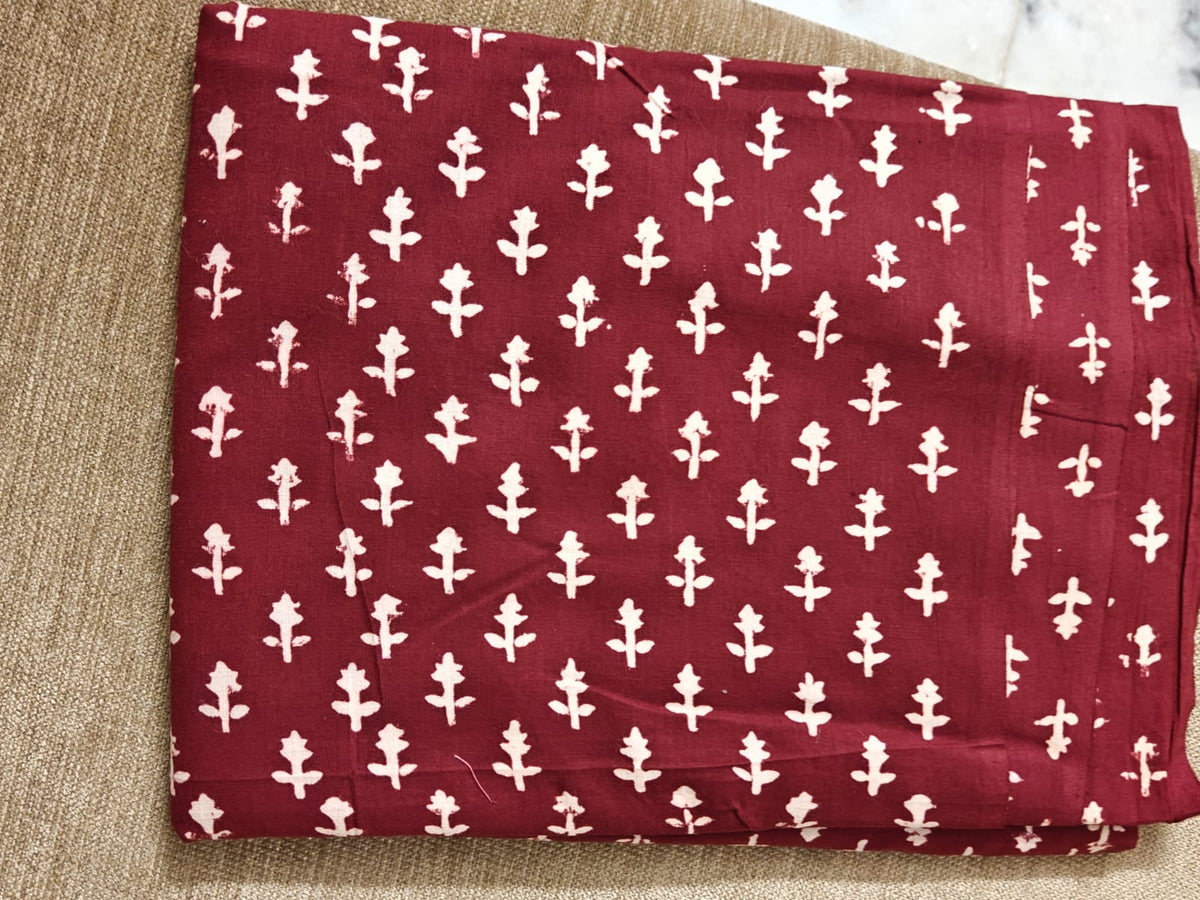 MAROON HANDBLOCKEDCOTTON 2.5 PRECUT FABRIC