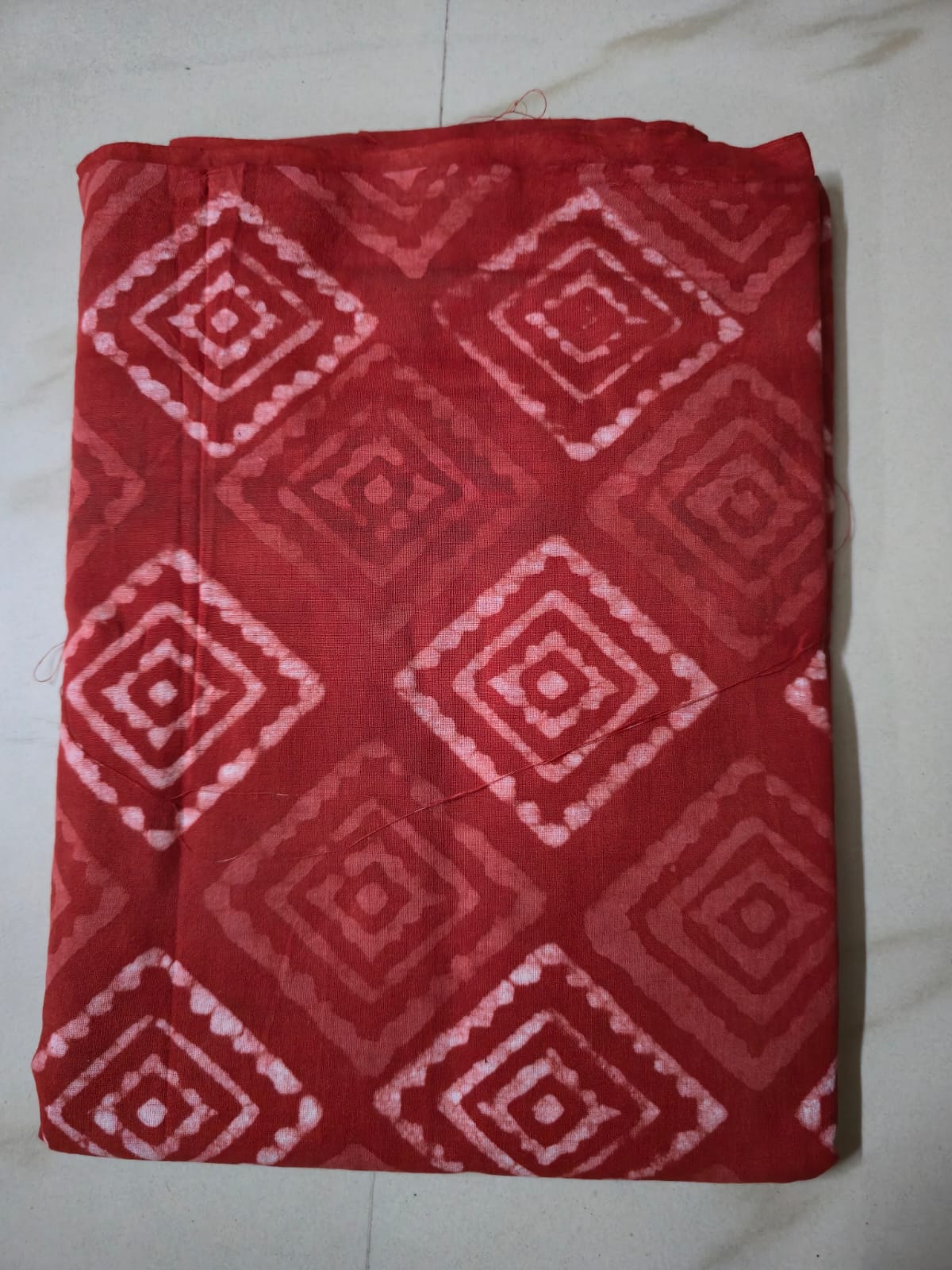REDHANDBLOCKED COTTON PRECUT 2.5M FABRIC