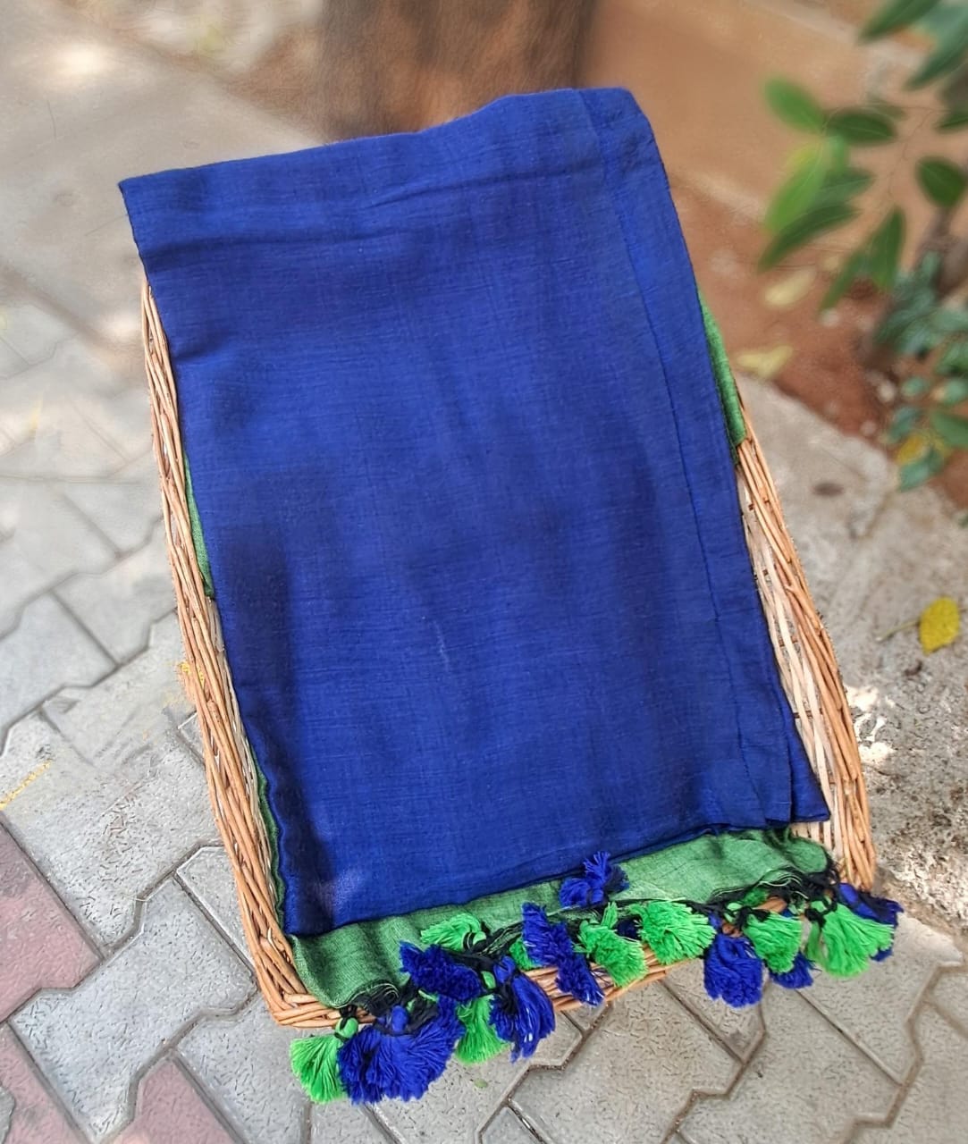 ROYAL BLUE DUAL TONE KHADHI SAREE