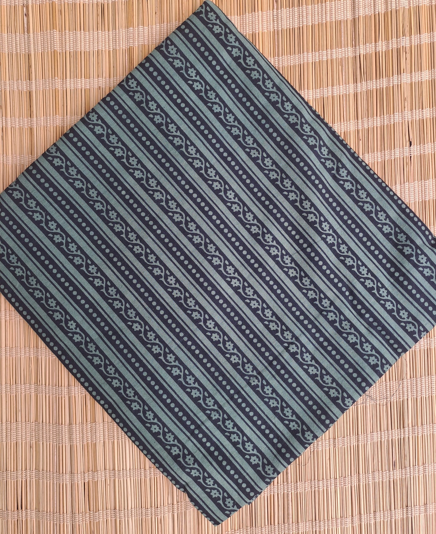 GREY HANDBLOCKED COTTON PRECUT 2.5M FABRIC