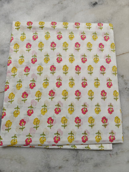 WHITE HANDBLOCKED COTTON PRECUT 2.5M FABRIC