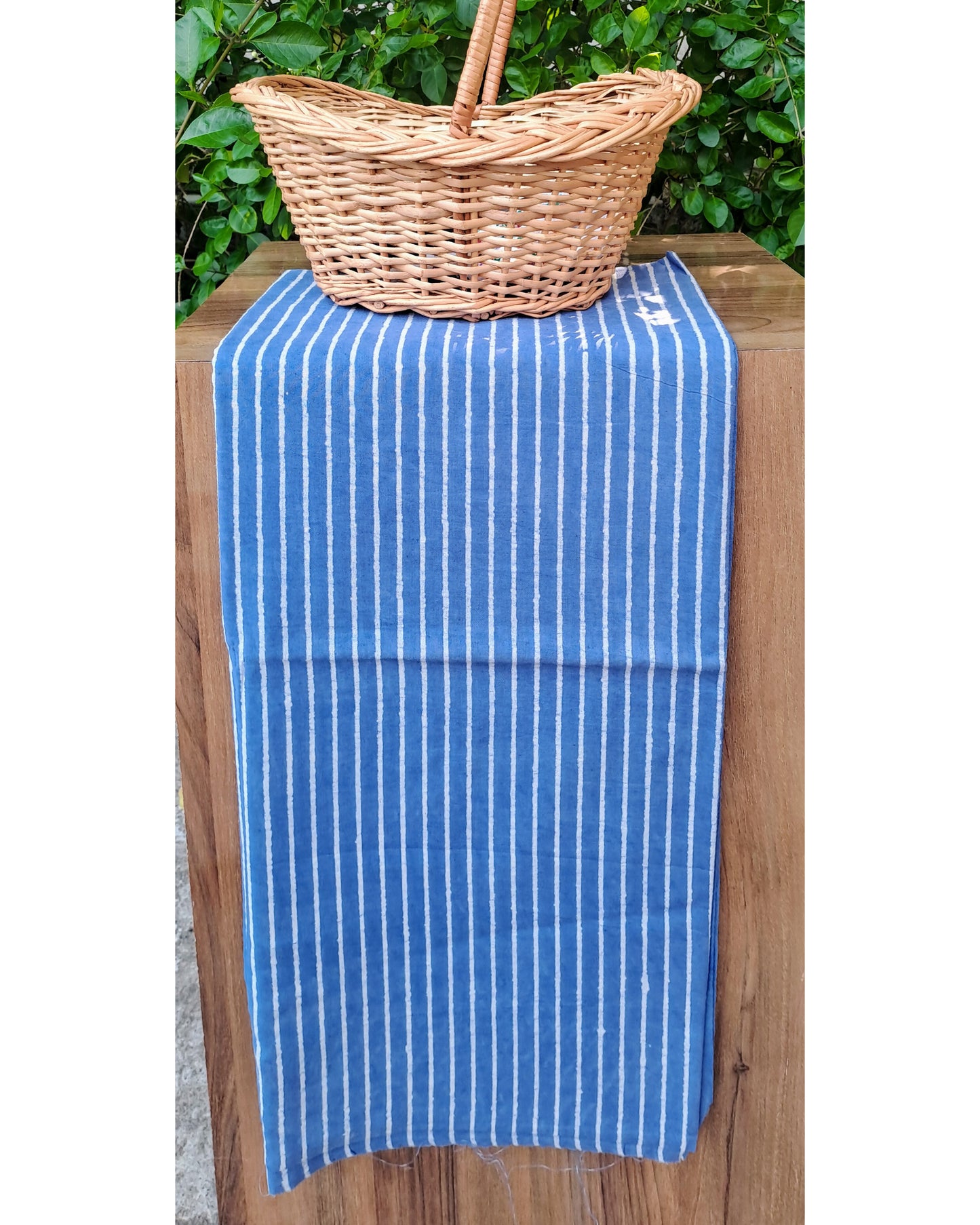 BLUE HANDBLOCKED COTTON PRECUT 2.5M FABRIC