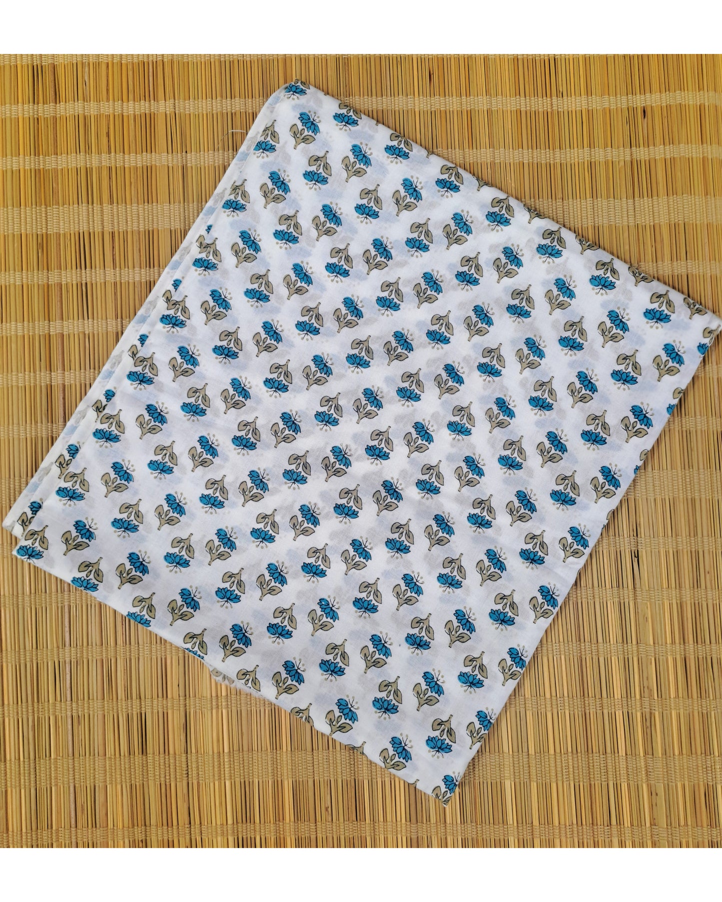 WHITE HANDBLOCKED COTTON PRECUT 2.5M FABRIC