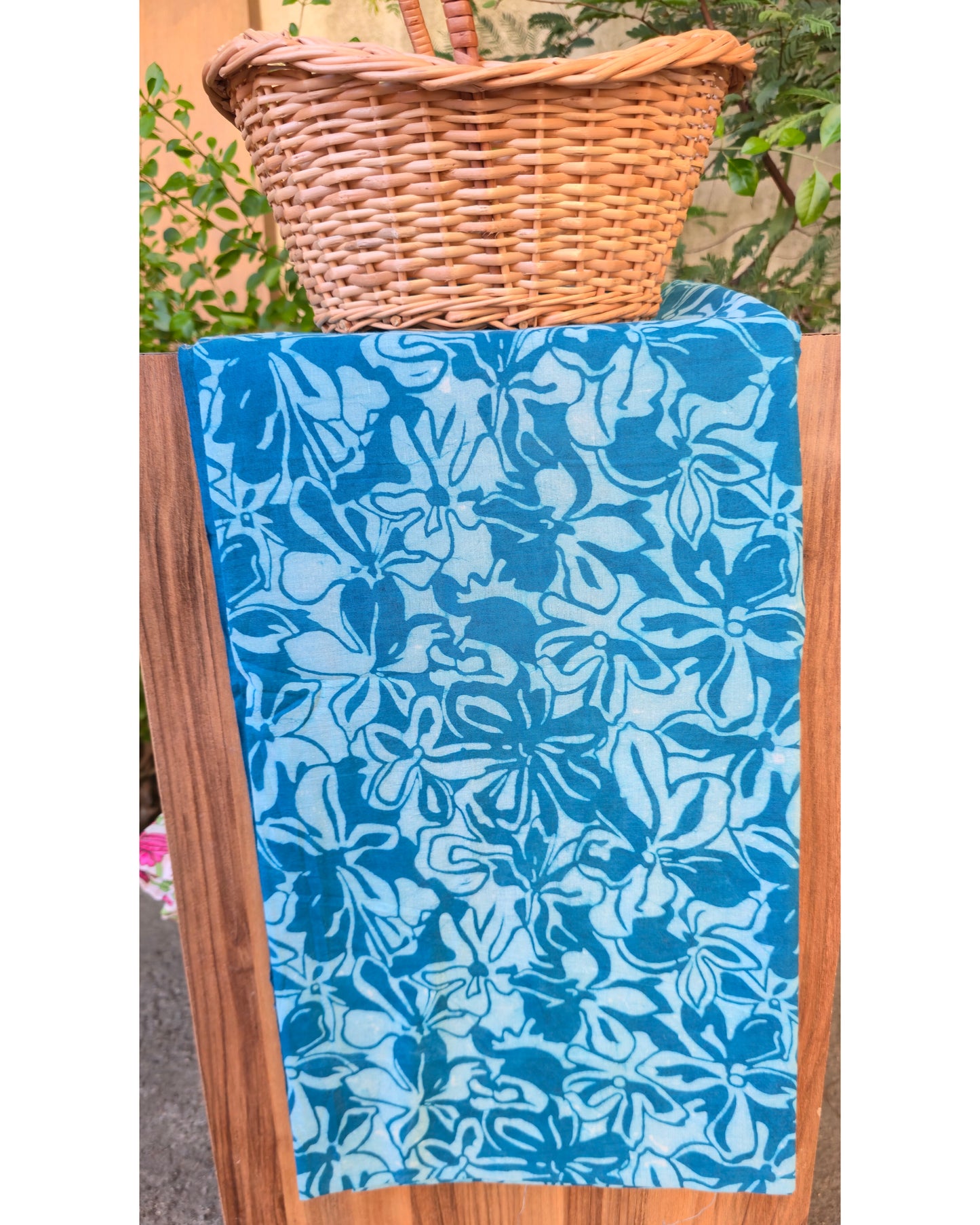 BLUE HANDBLOCKED COTTON PRECUT 2.5M FABRIC