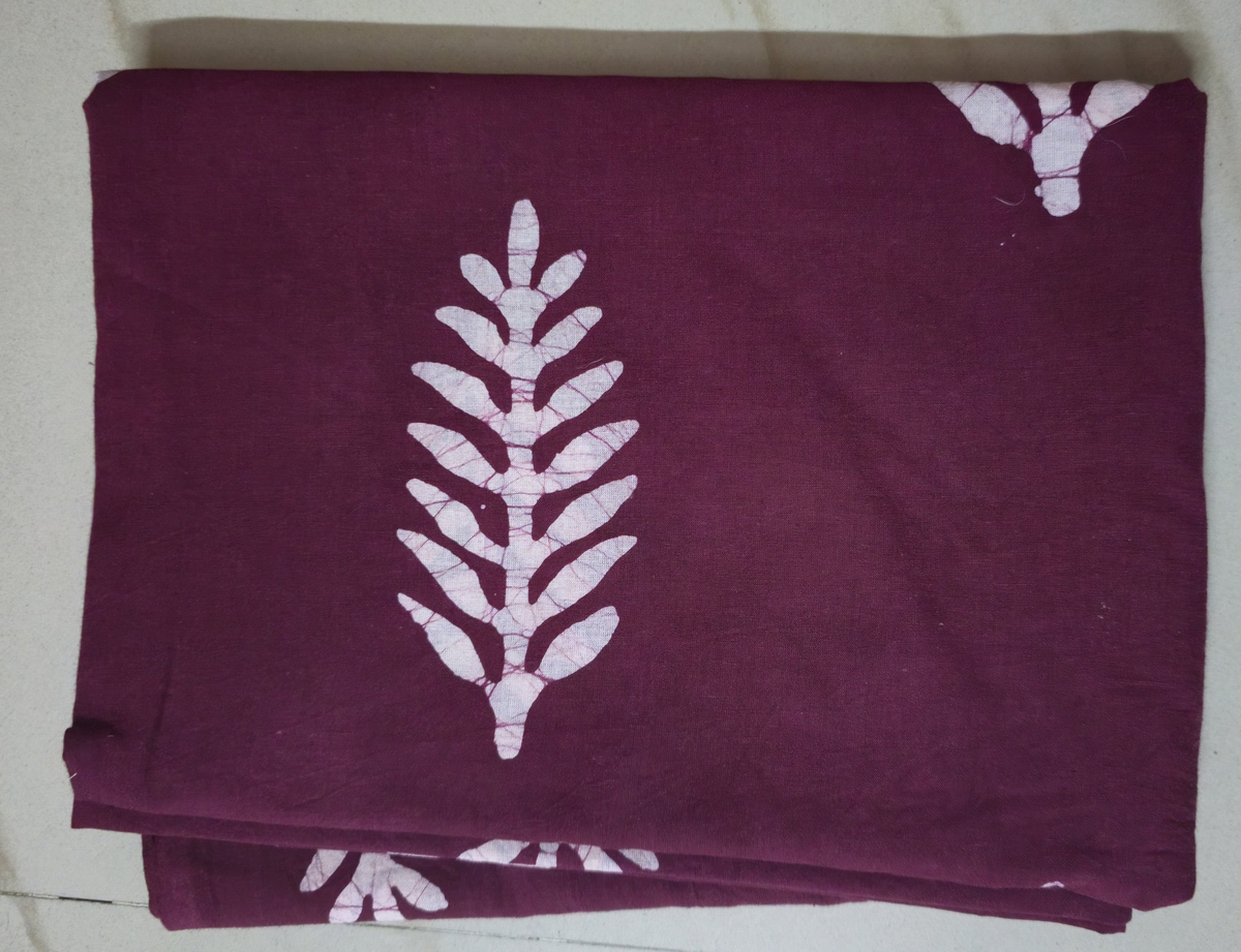 MAROON HANDBLOCKED COTTON PRECUT 2.5M FABRIC