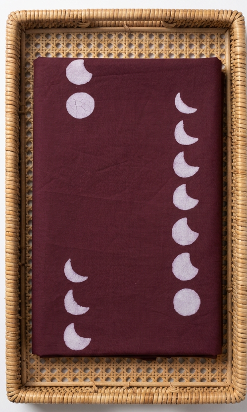 MAROON HANDBLOCKED COTTONPRECUT 2.5M FABRIC