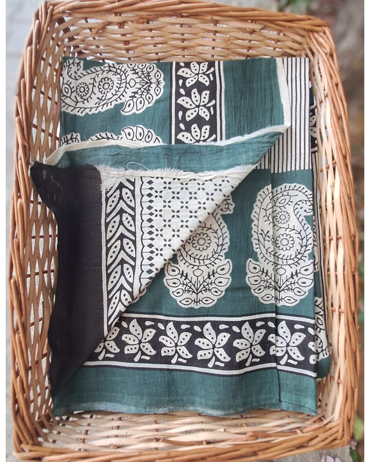 GREEN GEOMETRIC HANDBLOCK MULMUL SAREE