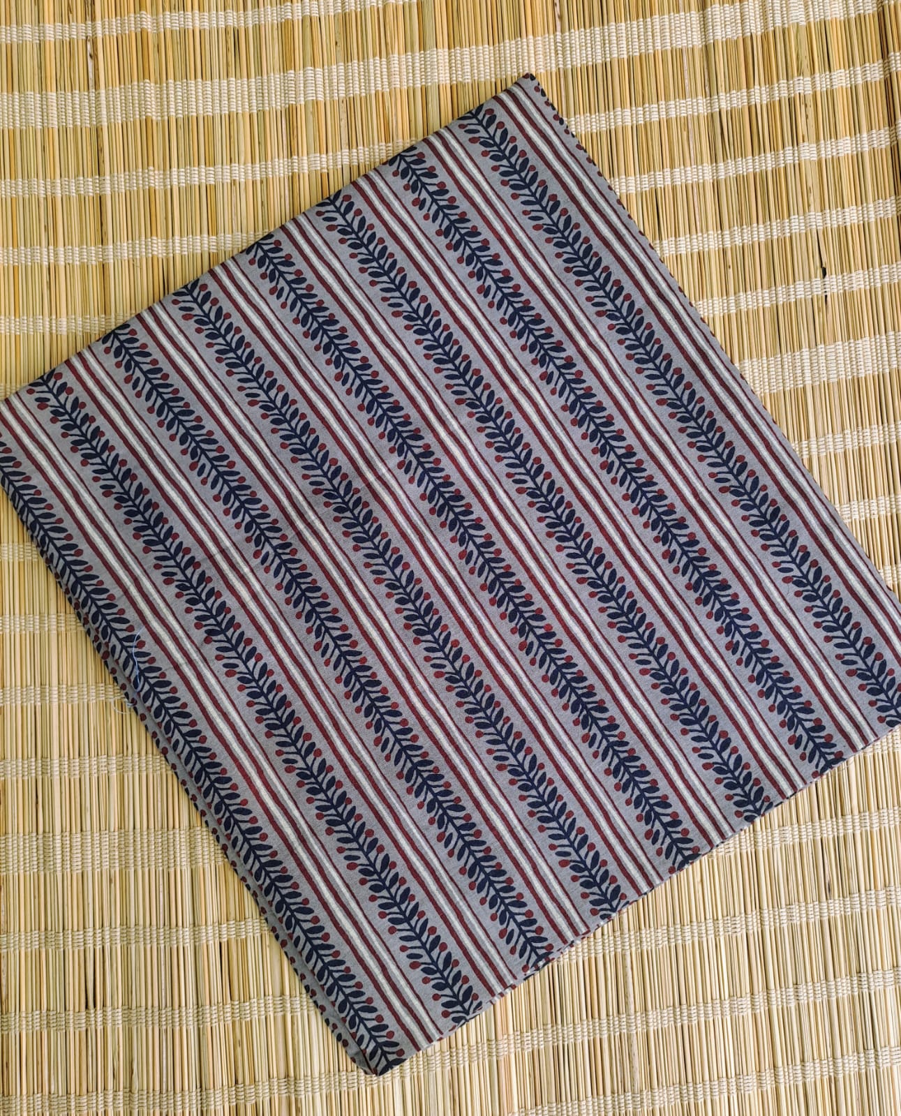 GREY HANDBLOCKED COTTON PRECUT 2.5 M FABRIC