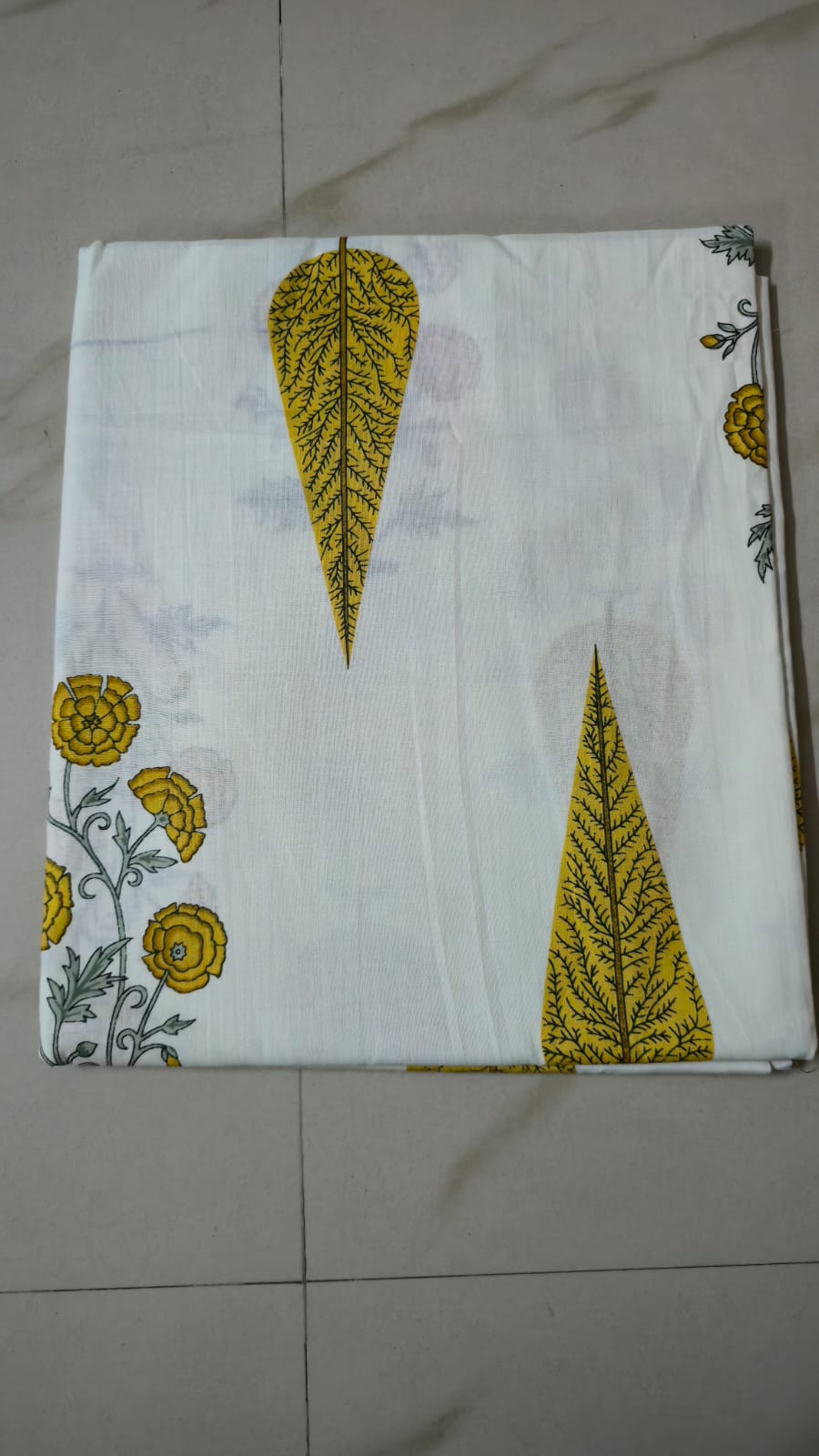 WHITE HANDBLOCKED COTTON PRECUT 2.5M FABRIC