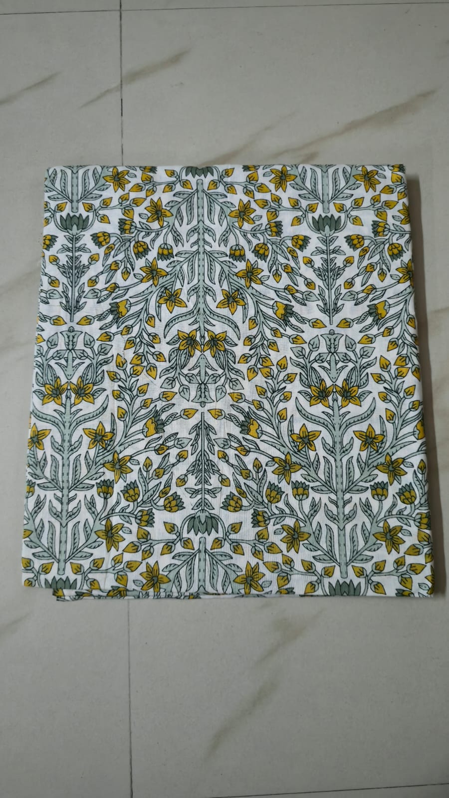 WHITE HANDBLOCKED COTTON PRECUT 2.5M FABRIC