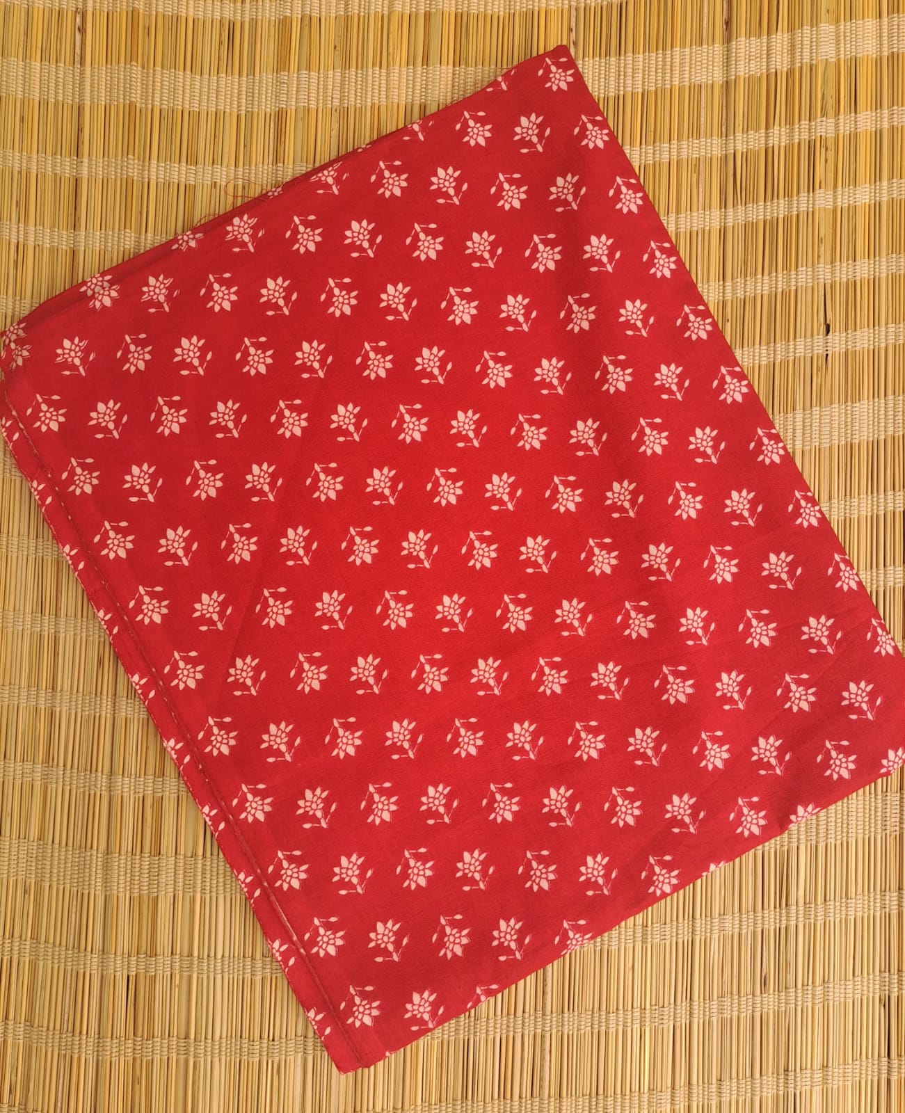 RED HANDBLOCKED COTTON PRECUT 2.5M FABRIC