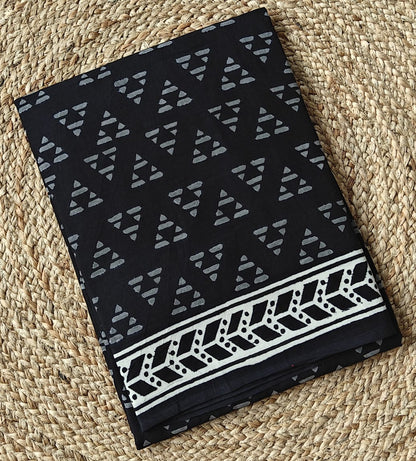 BLACK GEOMETRIC HANDBLOCK MULMUL SAREE