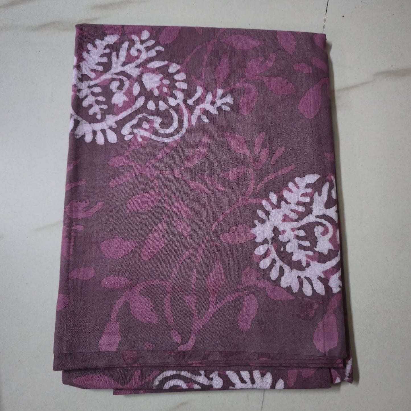 PALE GRAPE HANDBLOCKED COTTON PRECUT 2.5M FABRIC