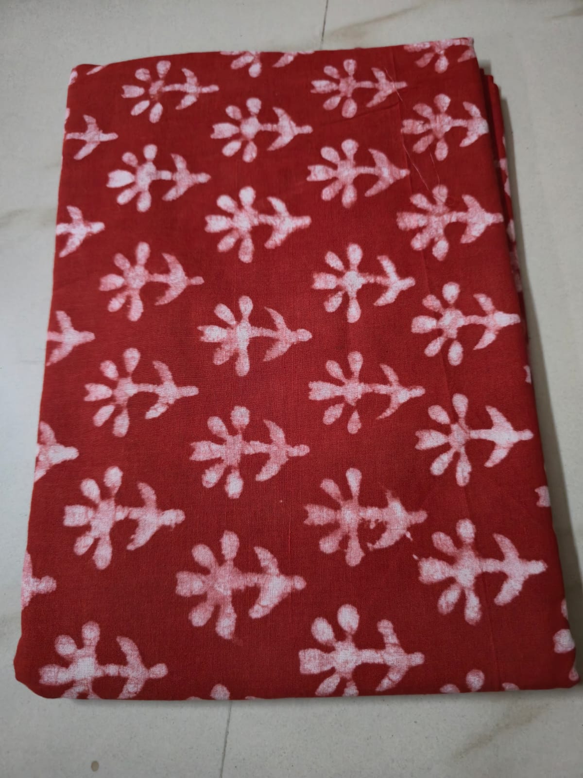 RED HANDBLOCKED COTTON PRECUT 2.5M FABRIC
