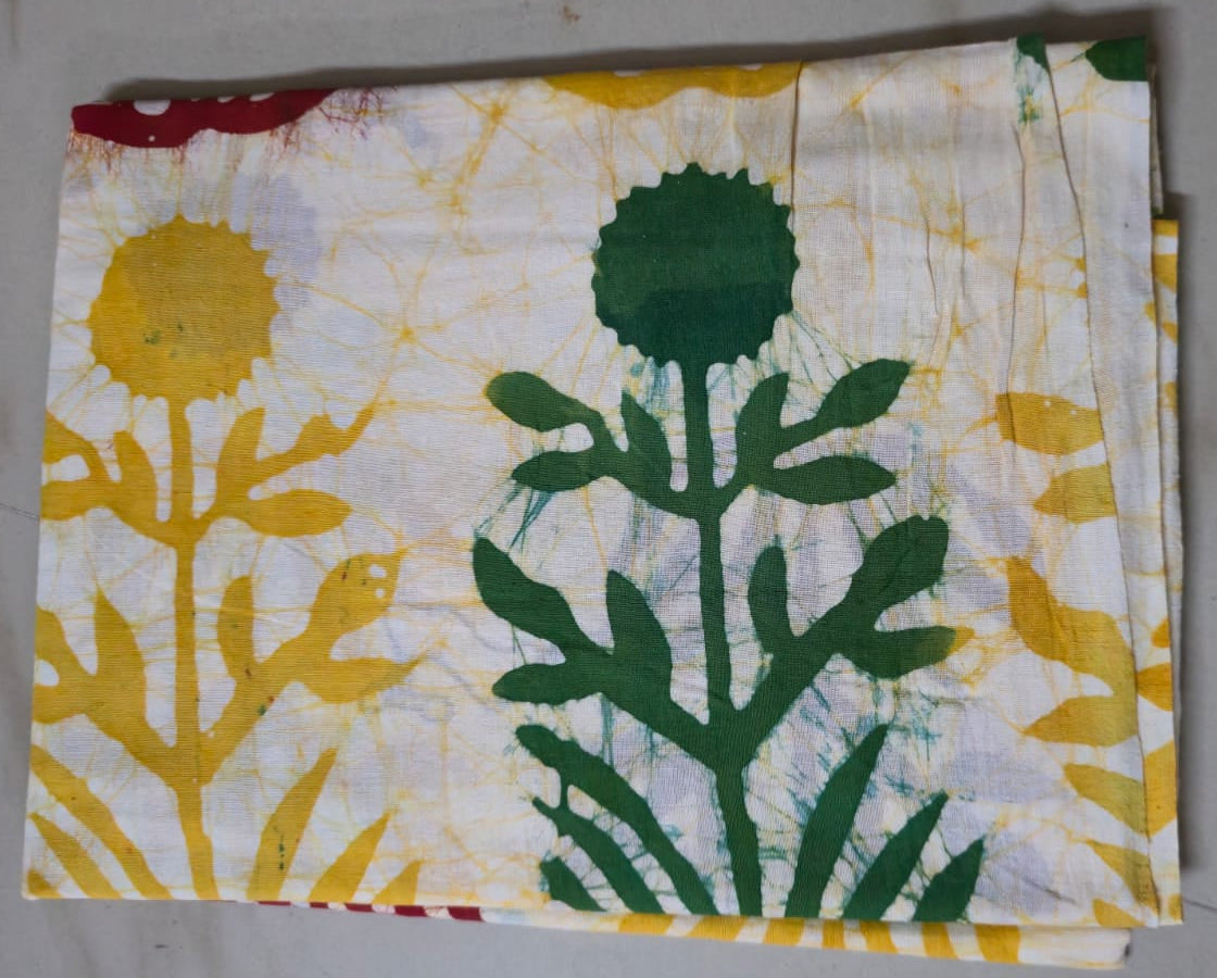 CREAM BATIK HANDBLOCKED COTTON PRECUT 2.5M FABRIC