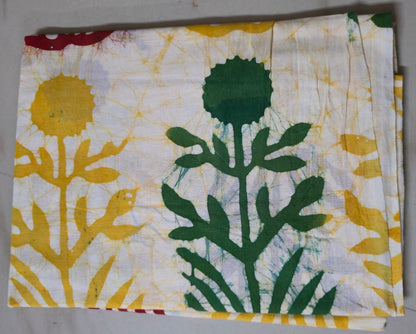 CREAM BATIK HANDBLOCKED COTTON PRECUT 2.5M FABRIC