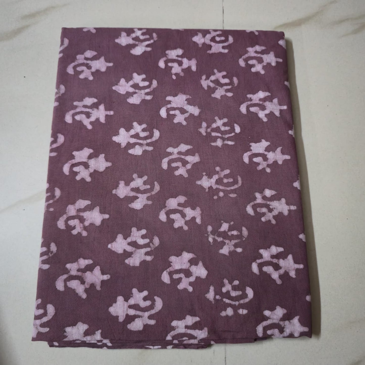 PALE GRAPE HANDBLOCKED COTTON PRECUT 2.5M FABRIC