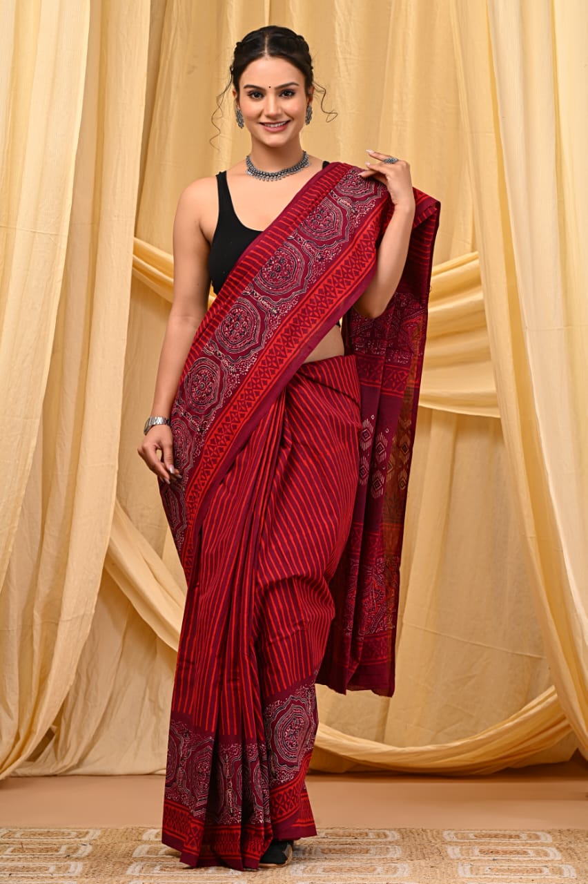 RED GEOMETRIC HANDBLOCK  MULMUL SAREE