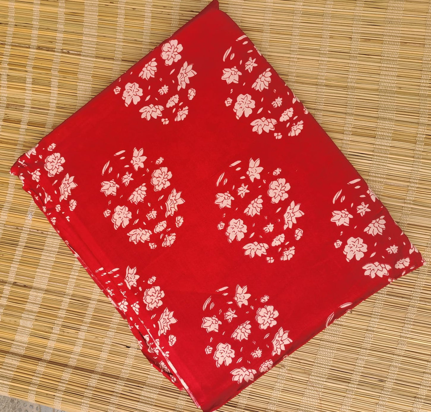 RED HANDBLOCKED COTTON PRECUT 2.5 FABRIC
